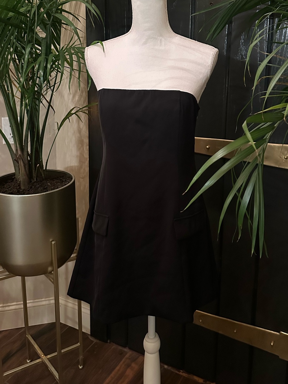 New w/out tag PEPPERMAYO Classic Strapless Black Mini Dress Fit and flare Sz 8